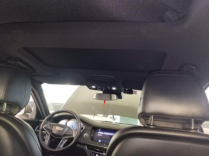 Фото 18 - Cadillac CT6