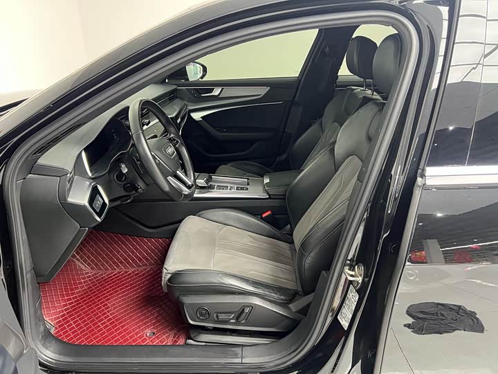 Фото 10 - Audi A6L