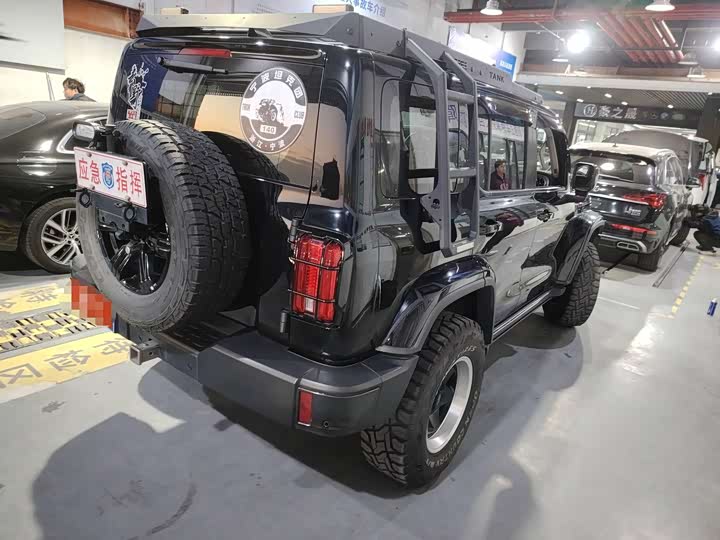 Фото 2 - Tank 300