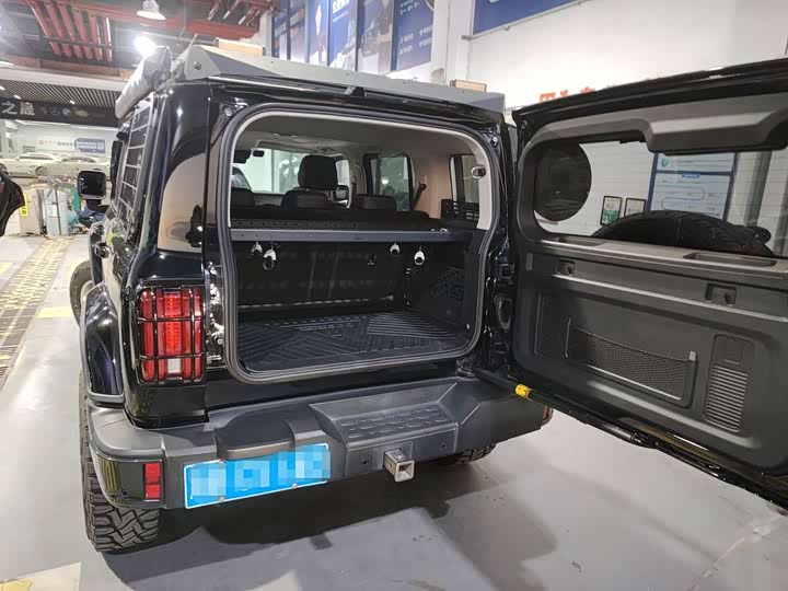 Фото 6 - Tank 300