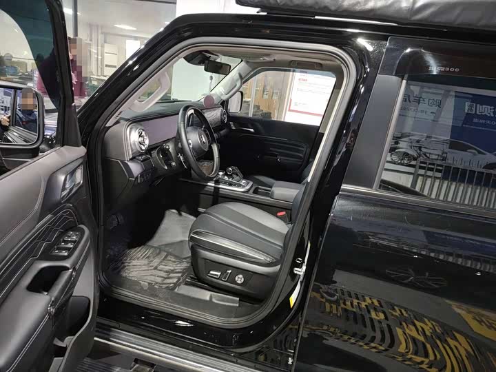 Фото 7 - Tank 300