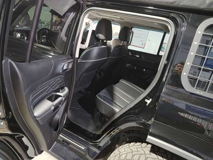 Фото 8 - Tank 300