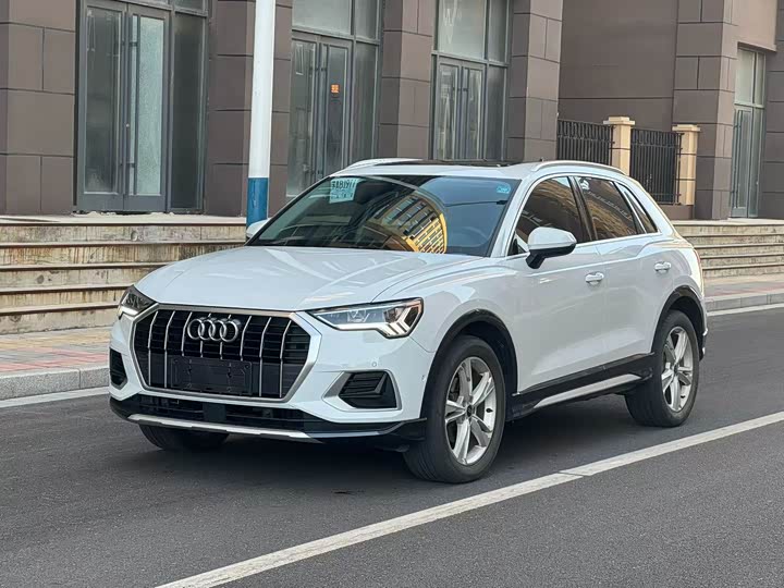 Фото 1 - Audi Q3