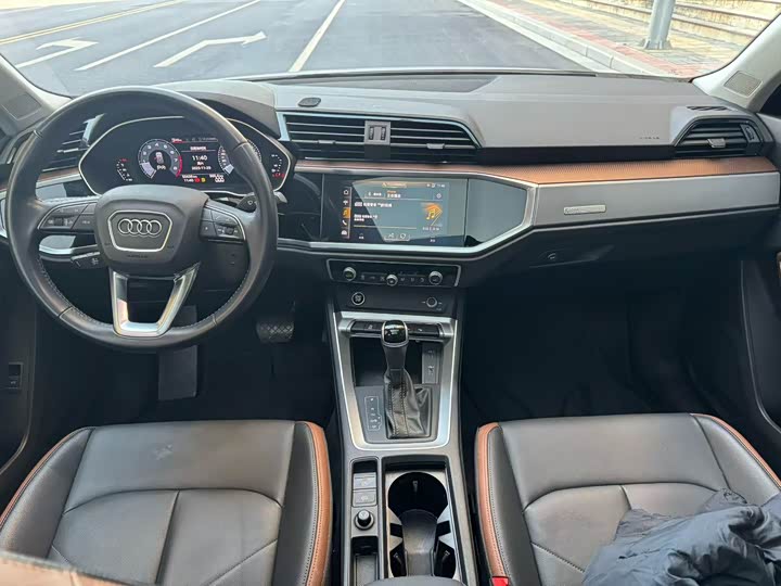 Фото 5 - Audi Q3