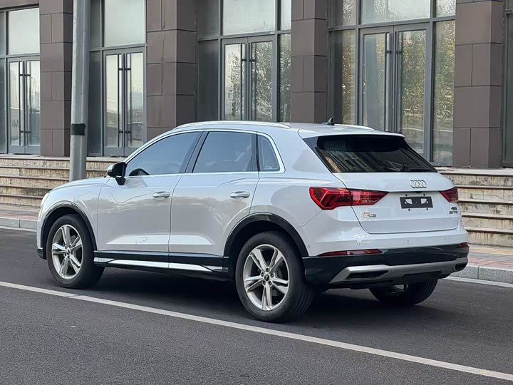 Фото 7 - Audi Q3