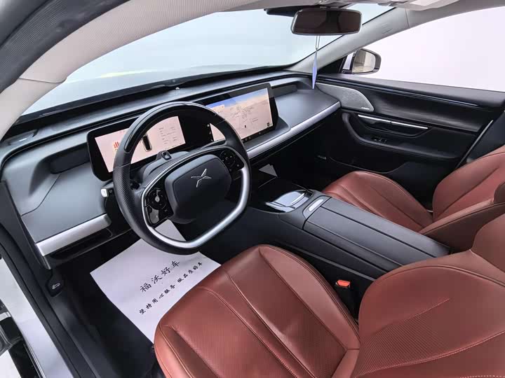 Фото 13 - XPeng P7