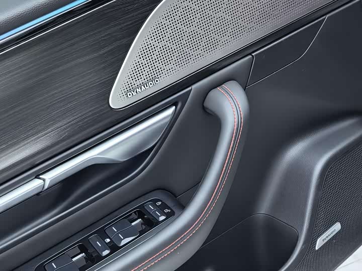 Фото 17 - XPeng P7