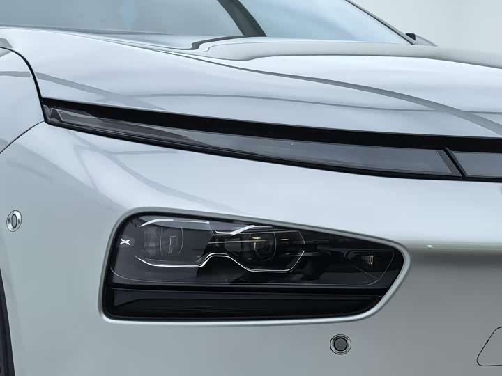 Фото 3 - XPeng P7