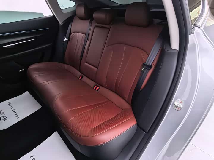 Фото 8 - XPeng P7