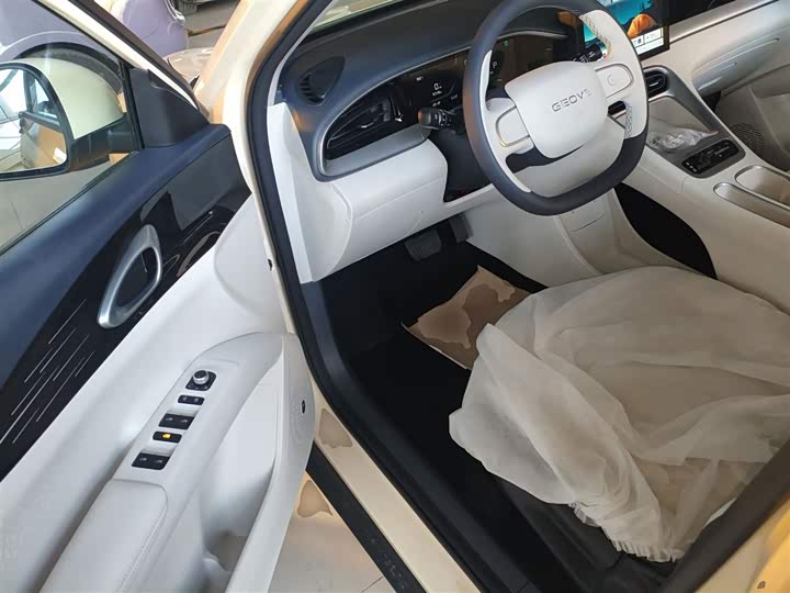 Фото 16 - Geely Galaxy Geome