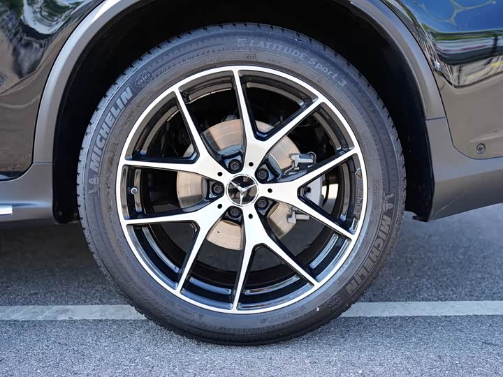 Фото 15 - Mercedes-Benz GLC-Class AMG