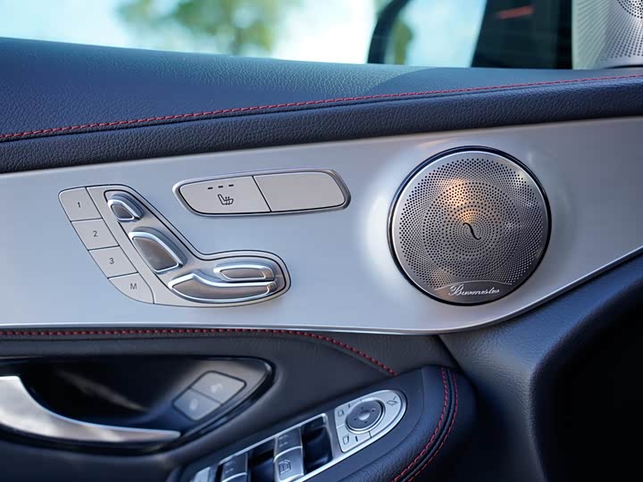 Фото 8 - Mercedes-Benz GLC-Class AMG