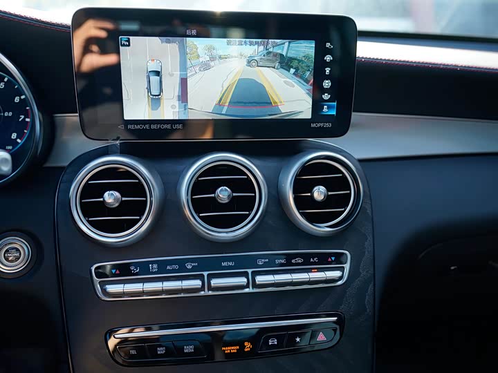 Фото 9 - Mercedes-Benz GLC-Class AMG