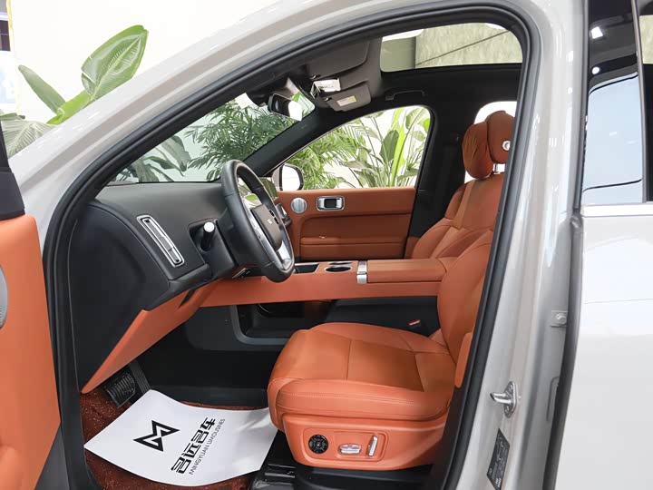 Фото 7 - LiXiang L6