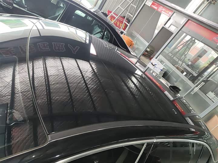 Фото 27 - Hongqi E-QM5