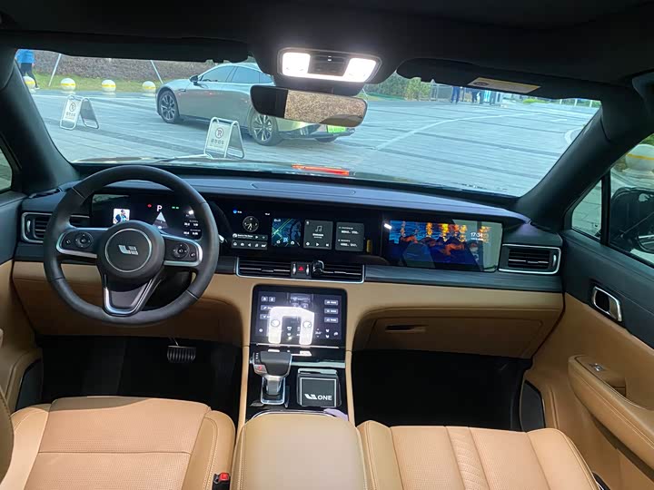 Фото 13 - LiXiang One