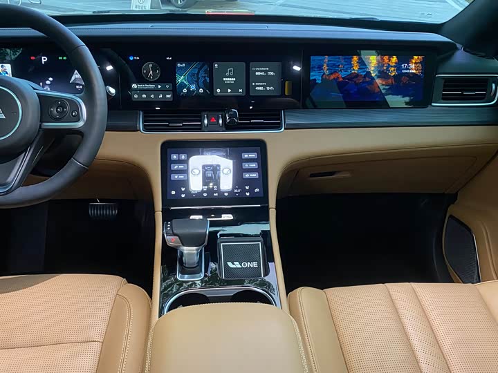 Фото 16 - LiXiang One