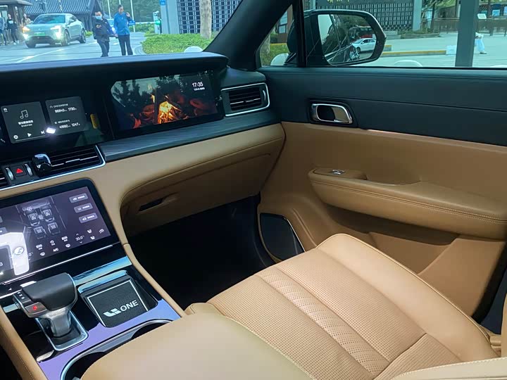 Фото 18 - LiXiang One