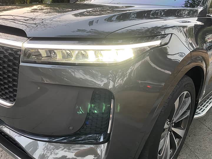 Фото 24 - LiXiang One