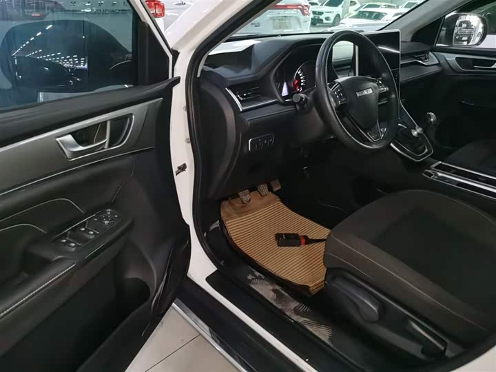 Фото 16 - Haval M6