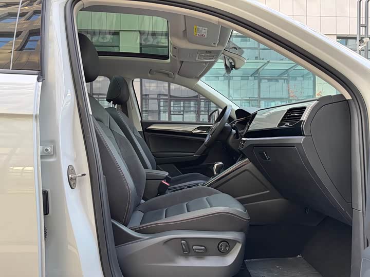 Фото 24 - Volkswagen Tayron