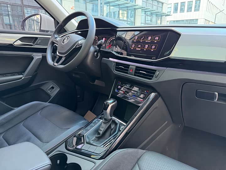 Фото 25 - Volkswagen Tayron