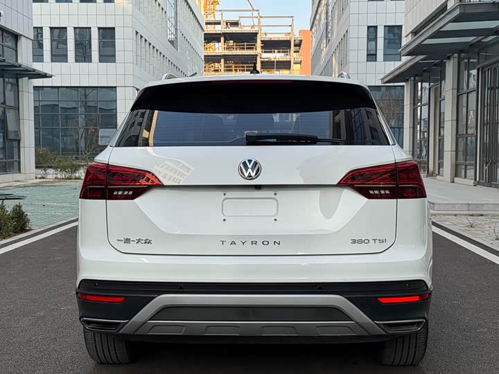 Фото 8 - Volkswagen Tayron