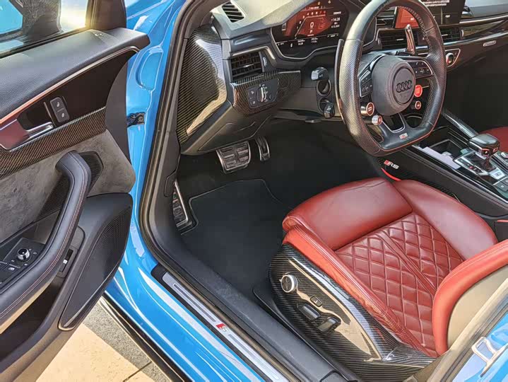 Фото 10 - Audi S4