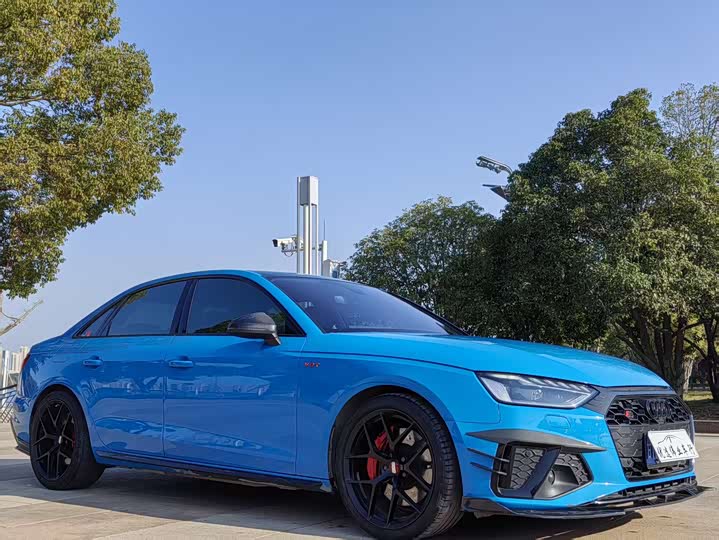 Фото 4 - Audi S4