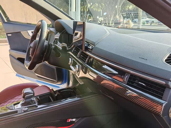 Фото 5 - Audi S4