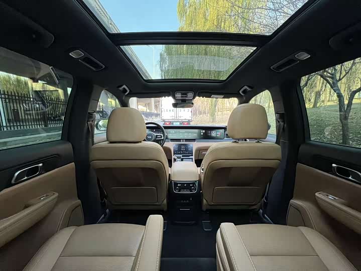 Фото 12 - LiXiang One