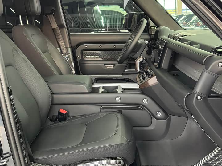 Фото 11 - Land Rover Defender