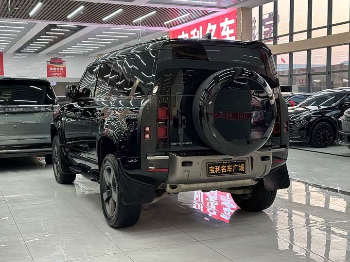 Фото 15 - Land Rover Defender