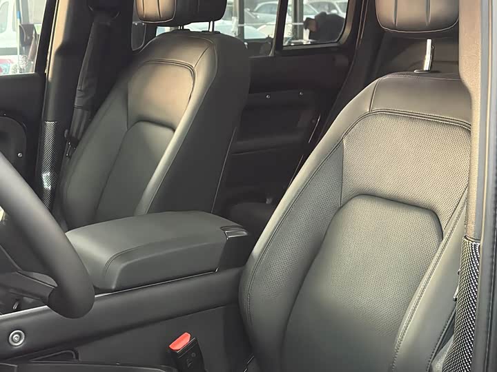 Фото 8 - Land Rover Defender