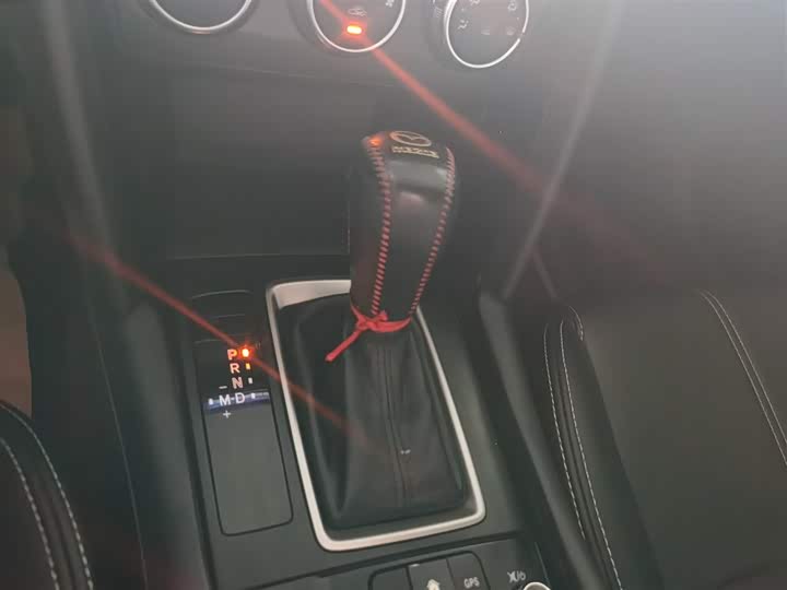 Фото 14 - Mazda CX-4