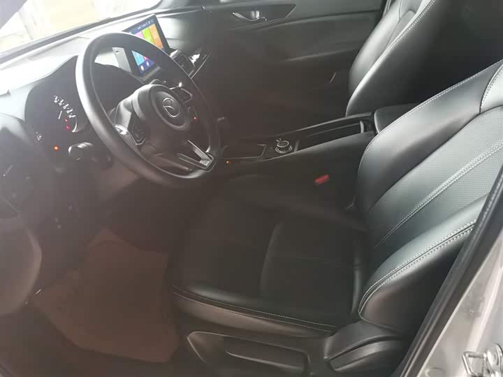 Фото 15 - Mazda CX-4