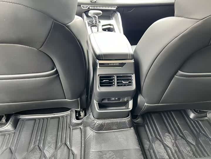 Фото 12 - Geely Preface