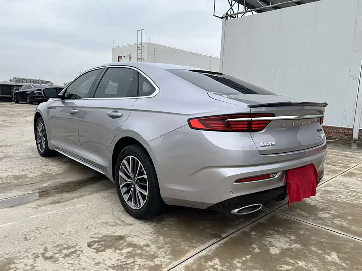 Фото 7 - Geely Preface