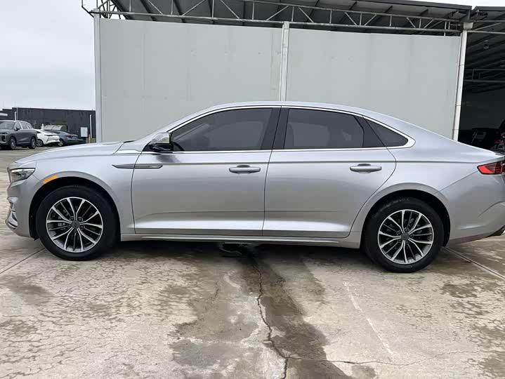 Фото 8 - Geely Preface