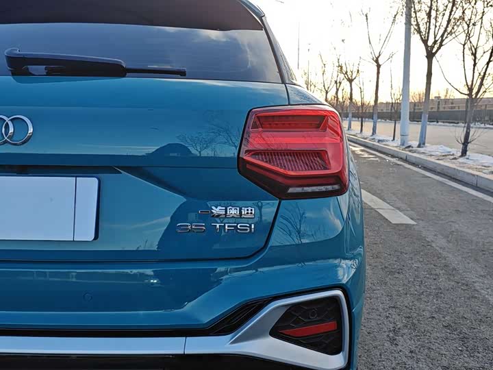 Фото 11 - Audi Q2L