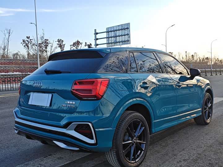 Фото 7 - Audi Q2L