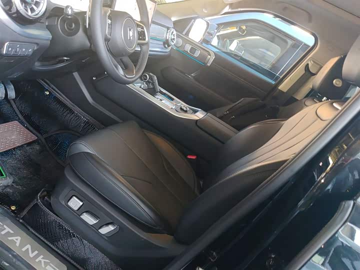 Фото 14 - Tank 400 Hybrid