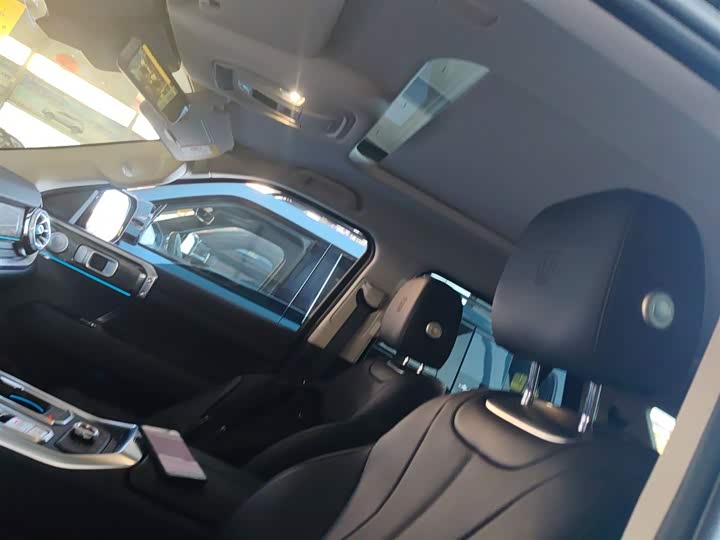 Фото 17 - Tank 400 Hybrid