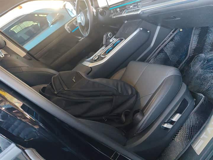 Фото 24 - Tank 400 Hybrid