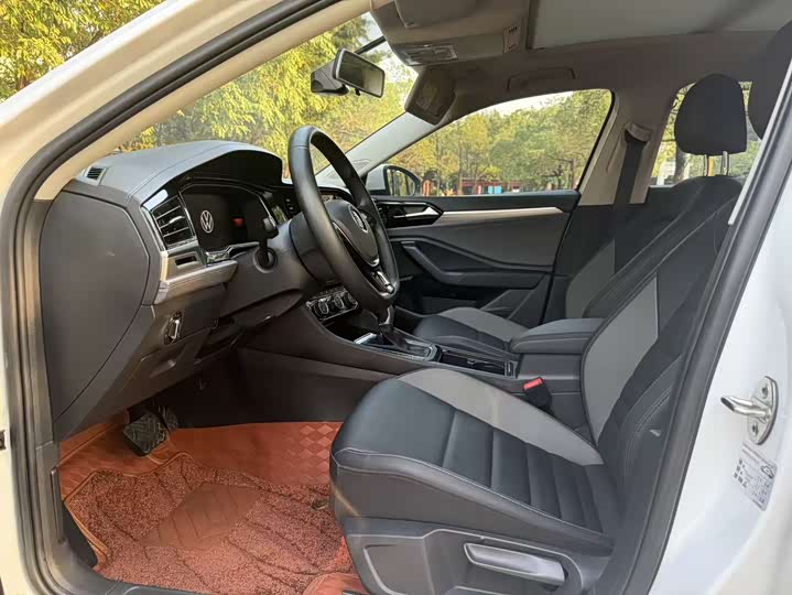 Фото 4 - Volkswagen Sagitar L