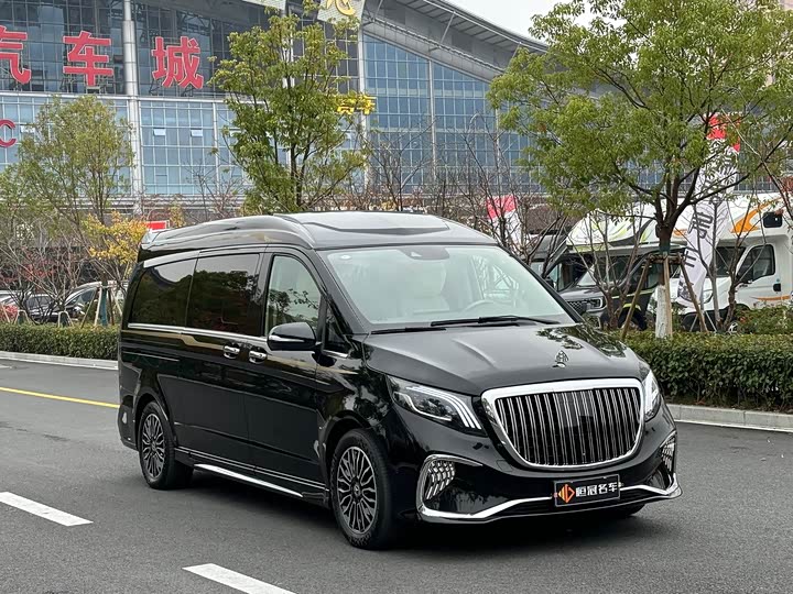 Фото 3 - Mercedes-Benz V-Class