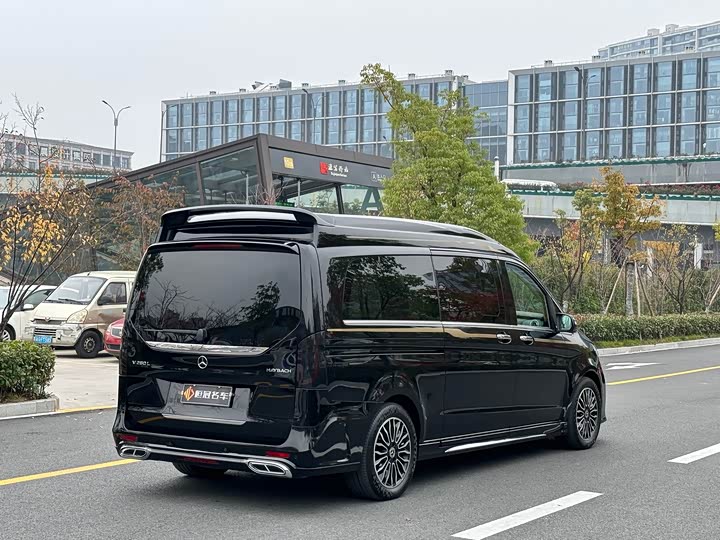 Фото 7 - Mercedes-Benz V-Class