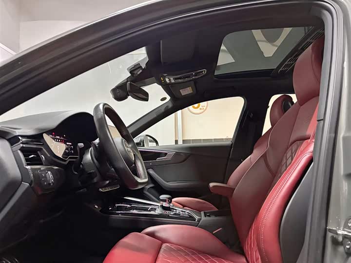 Фото 10 - Audi S4