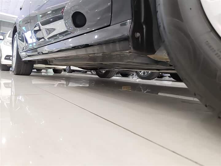 Фото 21 - Toyota Camry