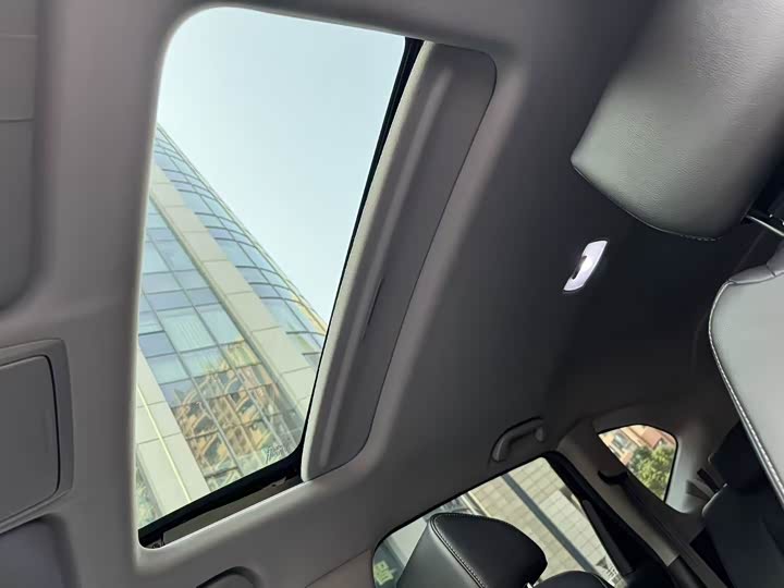 Фото 8 - Honda Breeze Hybrid